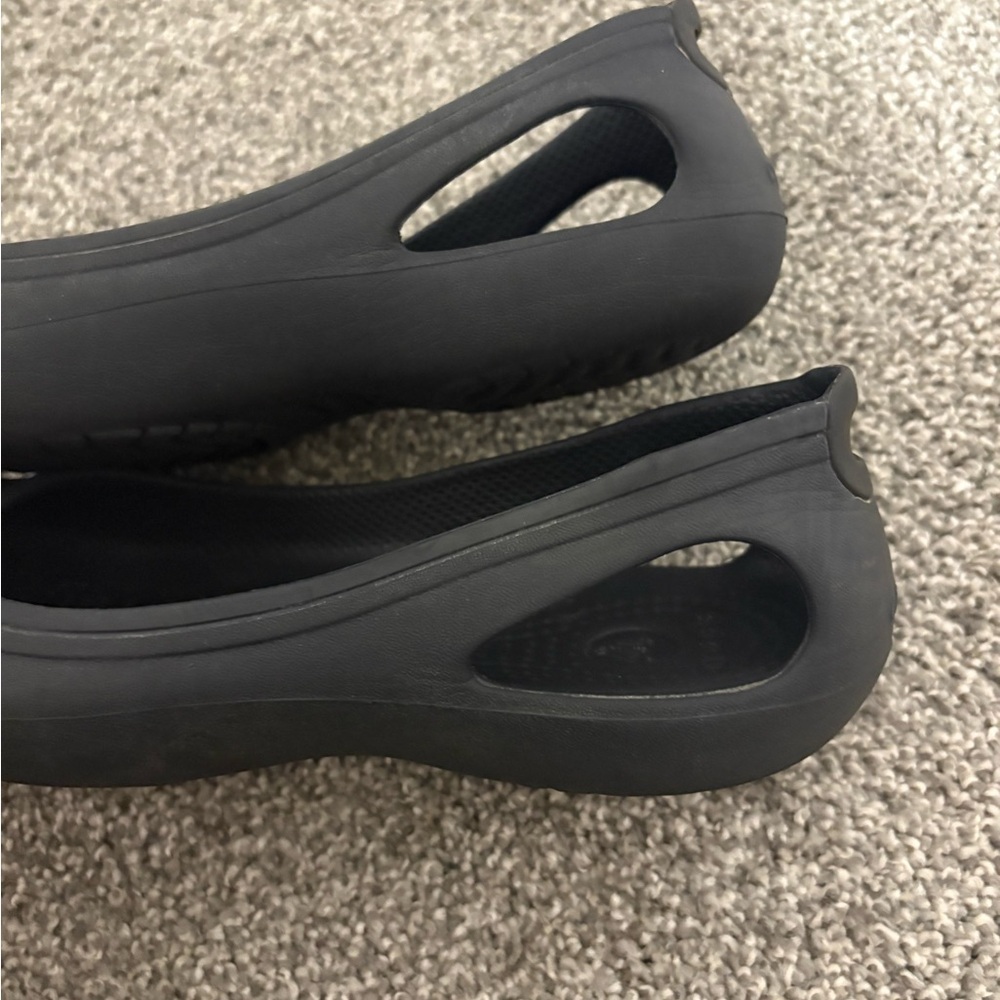 Crocs Kadee Ballet Flats Black Rubber Slip-On Round Toe Women's Size 5 - Picture 7 of 9